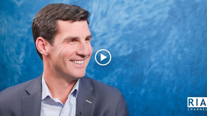 Matt Murphy - Grayscale -Featured-Image 12.12.25